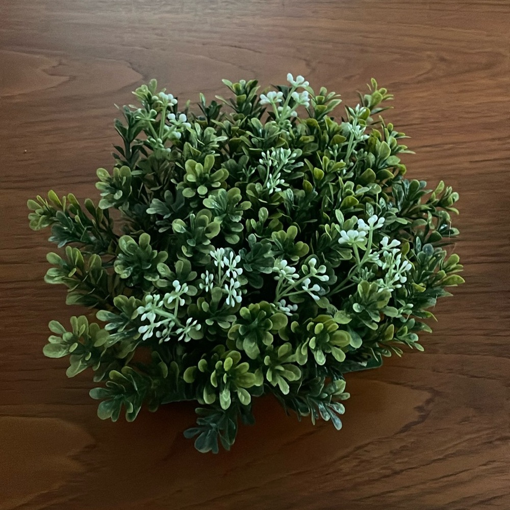 Artificial plant decor set! To be adapted for any occasion!